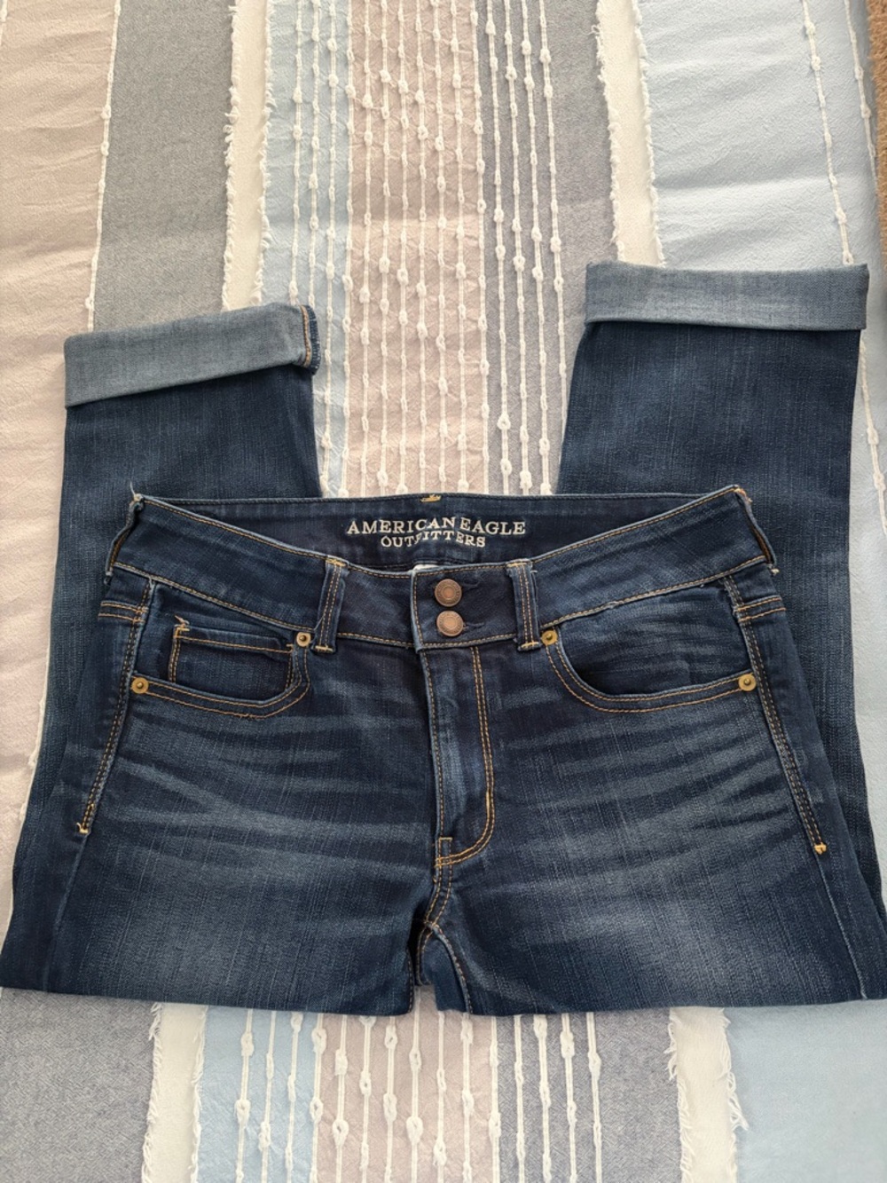 American Eagle Outfitters Dark Indigo Cuffed Crop Jeans